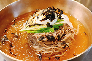 메밀물막국수